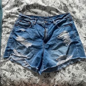 American eagle 90s boyfriend short